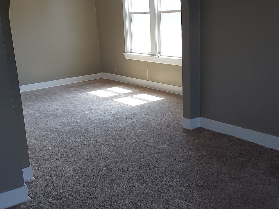 front room/dining room