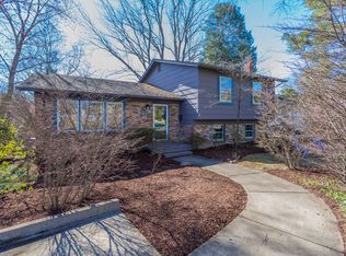 8230 Chancery Ct, Alexandria, VA 22308