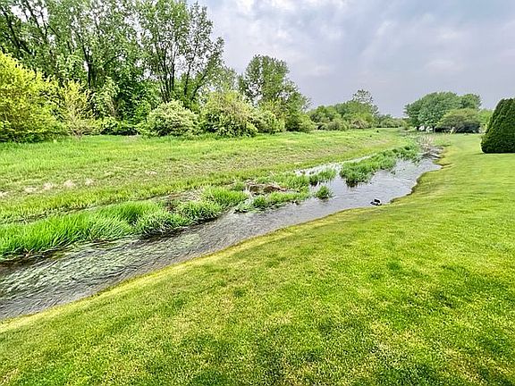 Creek size varies by season