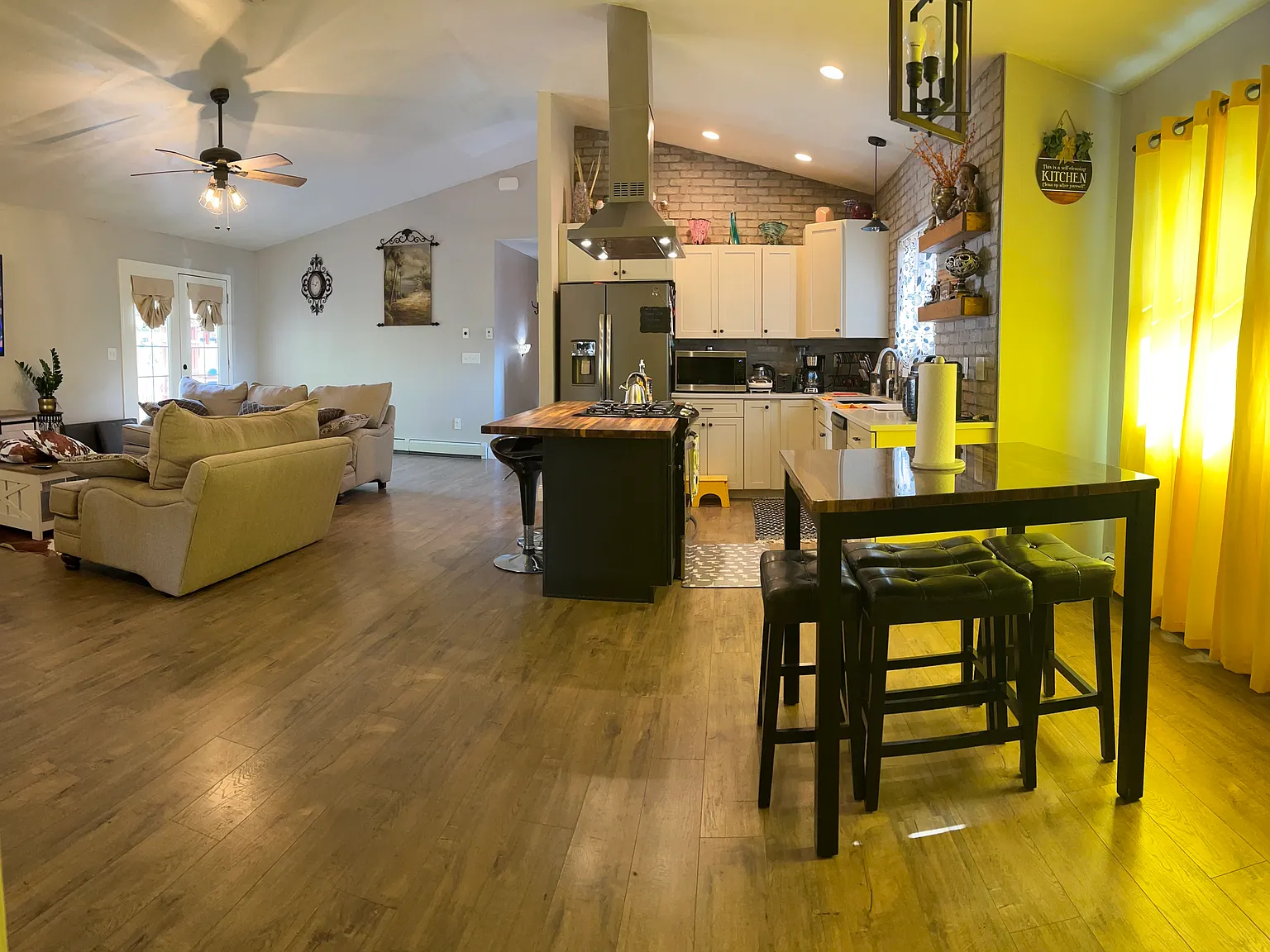 2866 Elm Ave — Photo 3