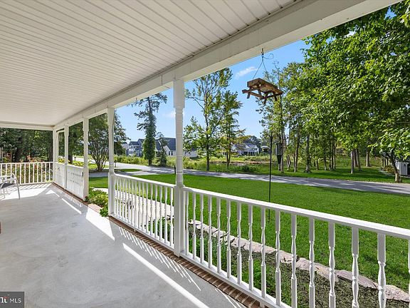 3rd image of 21 Fairway Dr