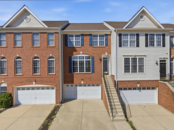 25828 Kirkwood Sq, Chantilly, VA 20152
