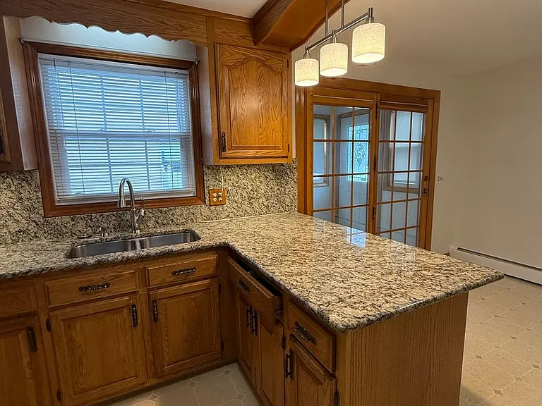 27 Janet Dr — Photo 4