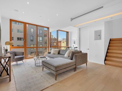 224 N 6th St APT 2, Brooklyn, NY, 11211