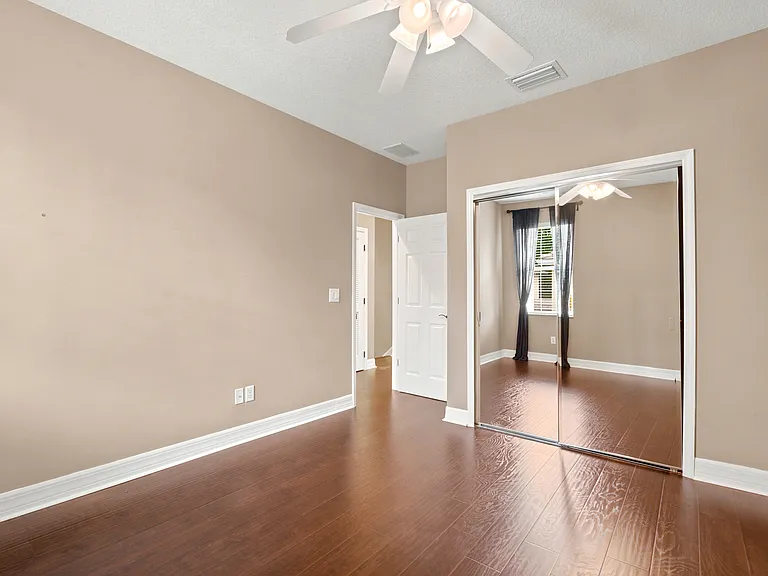 117 Hedgewood Dr — Photo 16