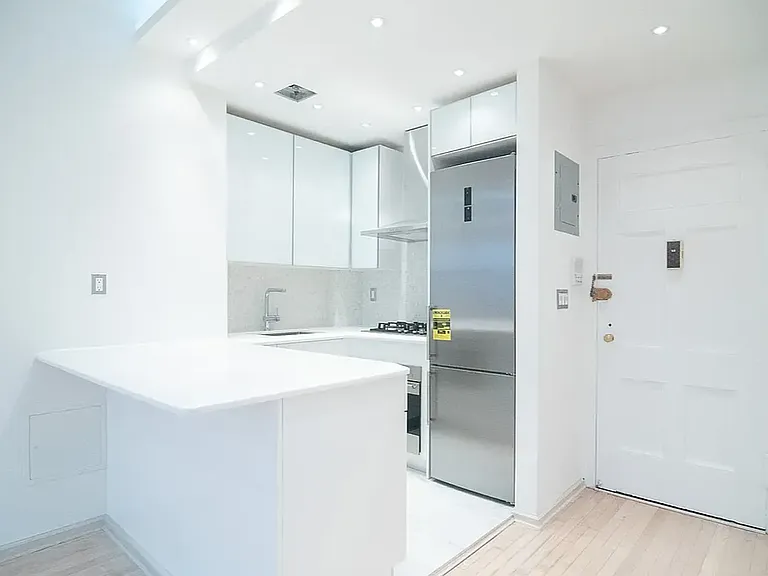 145 W 58th St #11M — Photo 8
