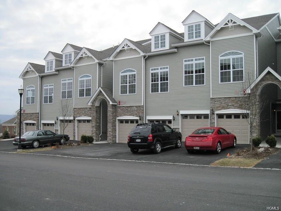 2nd image of 1723 Hawthorn Way