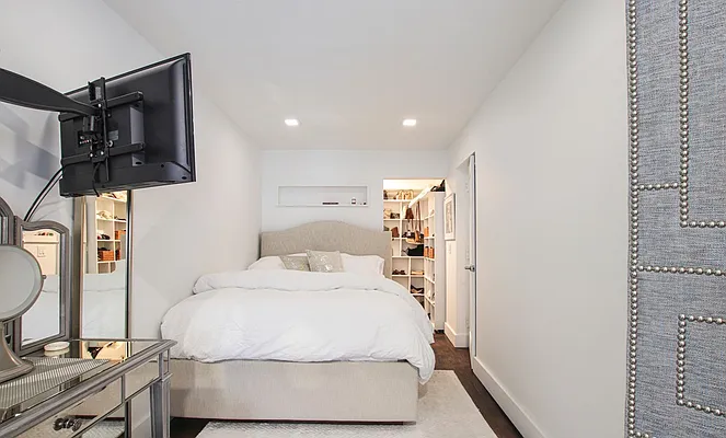 Rented by Mossanen Group | media 4