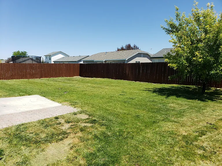 1455 Sommer St — Photo 17