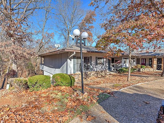 2nd image of 33 Abingdon Ln