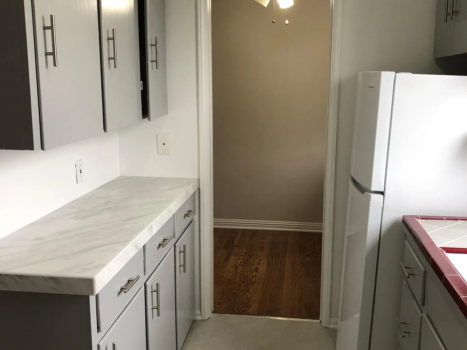1 bed, 650 sqft, $1,800 — Photo 2