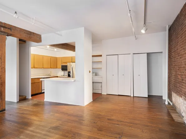 140 Thompson Street image 5 of 9