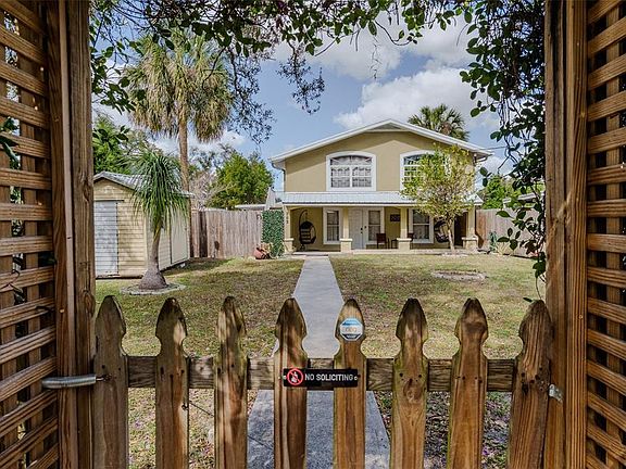 2nd image of 203 W Crest Ave