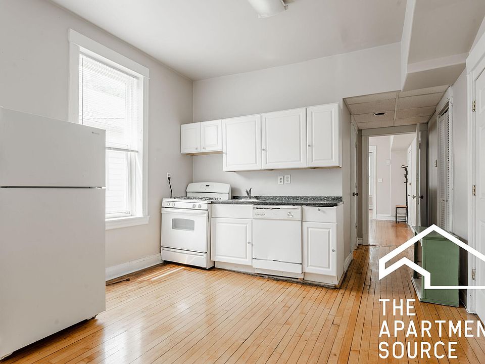 1st image of 2071 N Leavitt St #2F