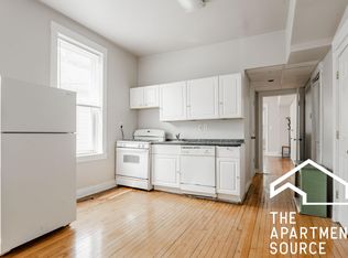 2071 N Leavitt St #2F, Chicago, IL 60647