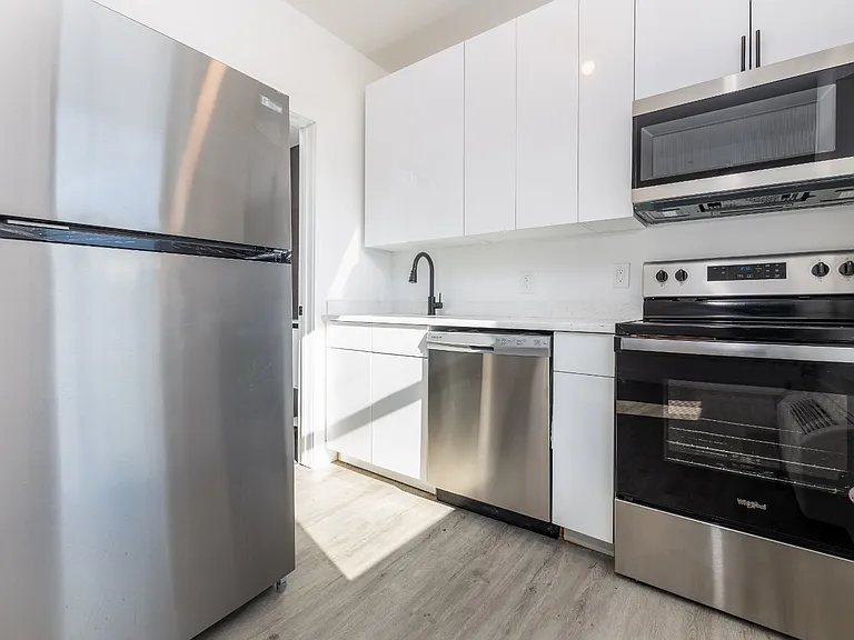 1260 Main St #204 — Photo 15