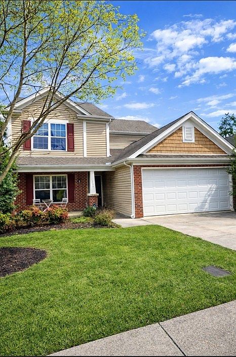 1st image of 229 Maxwell Pl