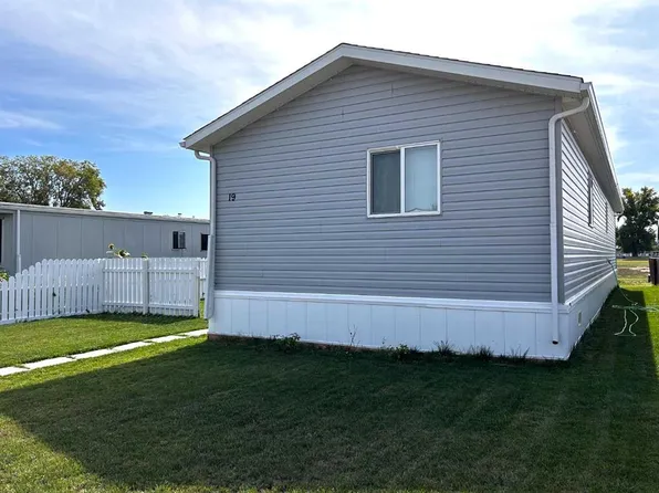 19 N Eastbrook Dr E, Brooks, AB T1R 0H9