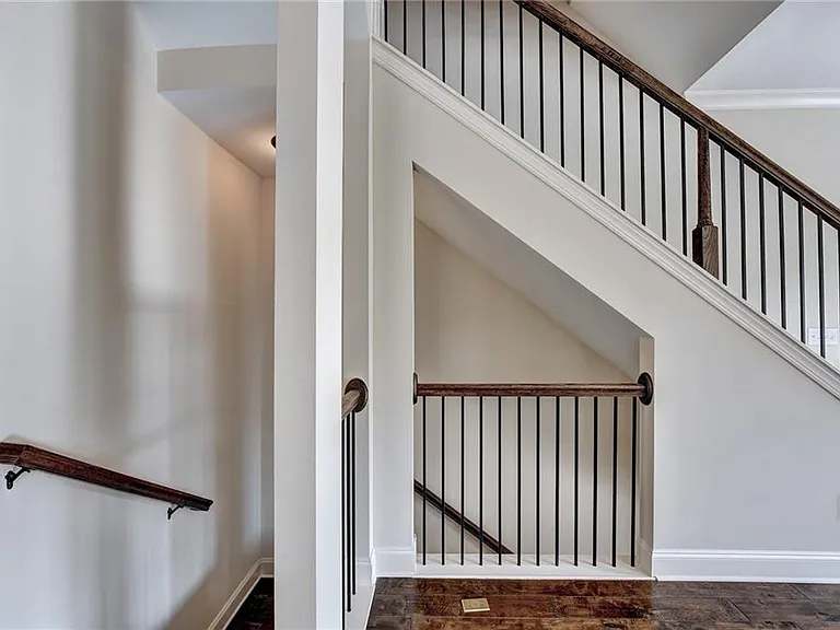 2448 Tenor Ln — Photo 13