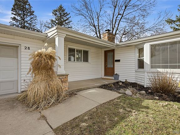 2nd image of 28 Fox Chapel Rd