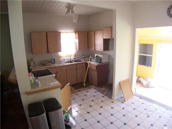 3rd image of 1510 N D St