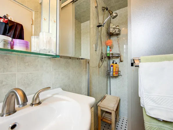 68-61 Yellowstone Boulevard image 12 of 21