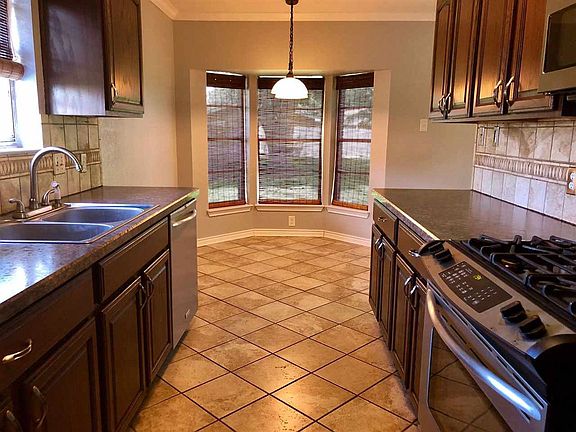 4th image of 1410 Elda Ln