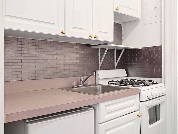3rd image of 457 W 57th St #405