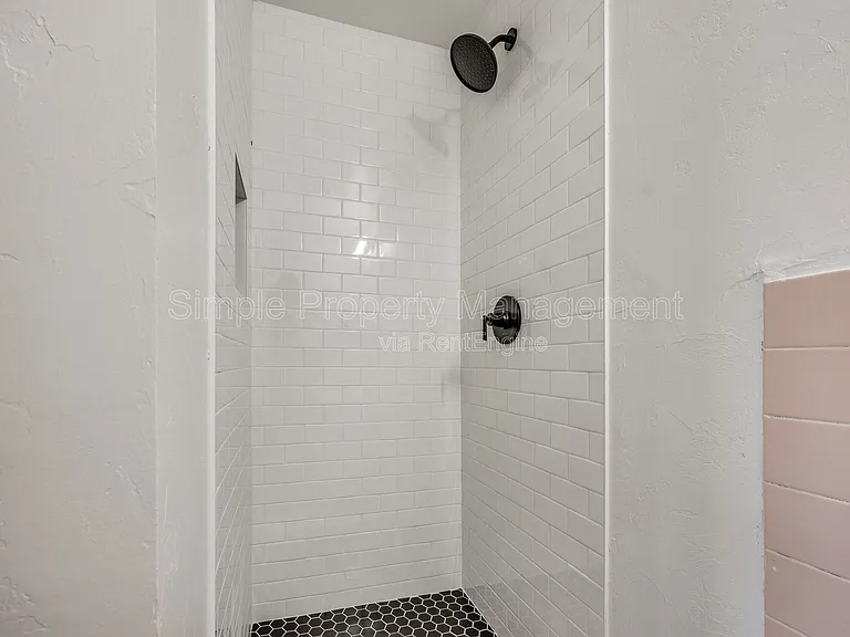 4608 N Libby Ave — Photo 12