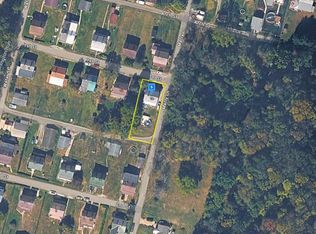 16 1st St, Star Junction, PA 15482