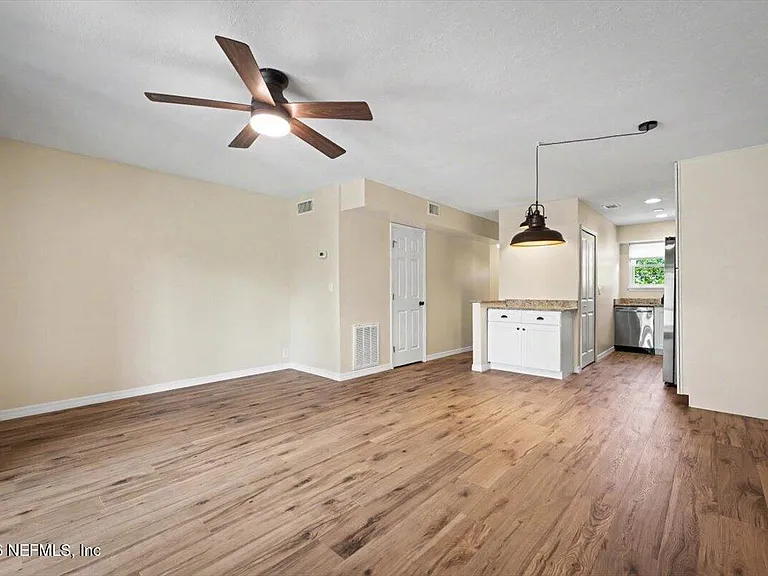 22 Comares Ave #6B — Photo 14