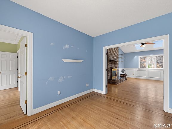 5th image of 724 Strong Road