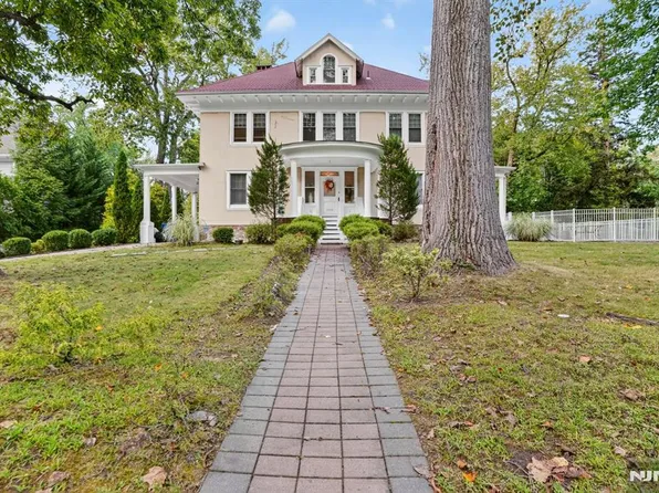 285 Maple St, Englewood, NJ 07631