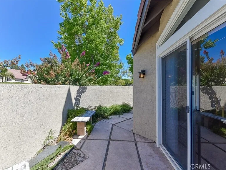 391 Stanford Ct #1 — Photo 30