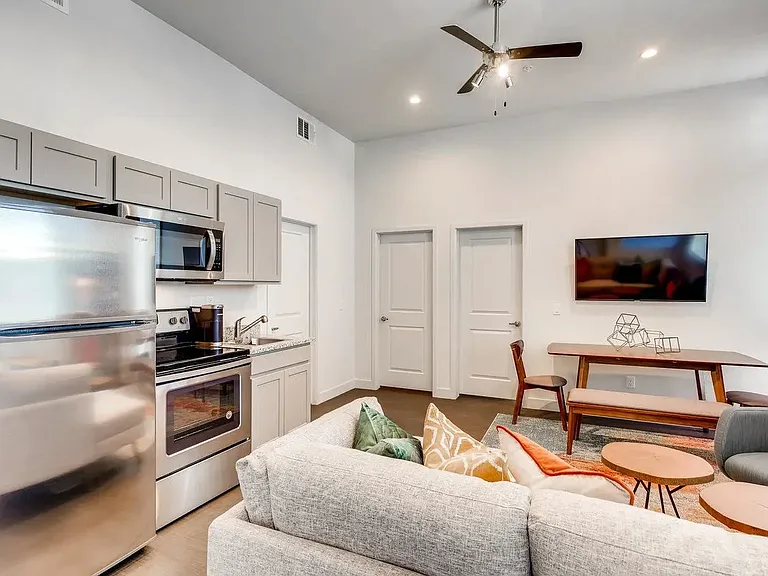 C3 Lofts — Photo 1