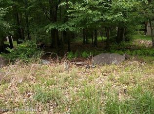 211 Buck Ridge Dr, Drums, PA 18222