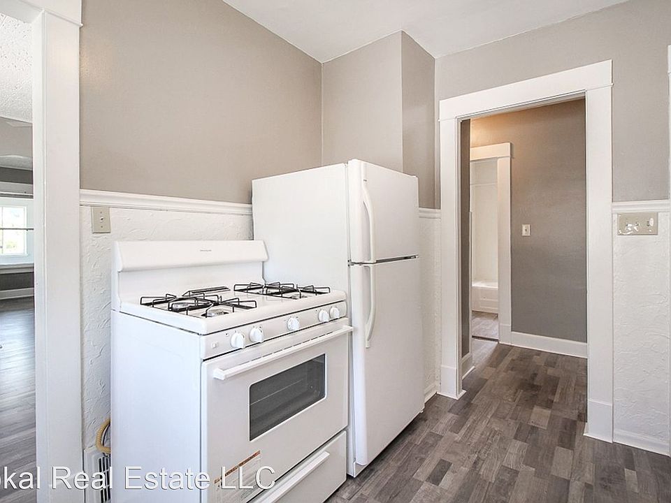 1st image of 3604 W 102nd St