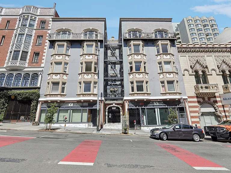 Front exterior view of the apartment building at 676 Geary St, San Francisco, CA 94102, United States