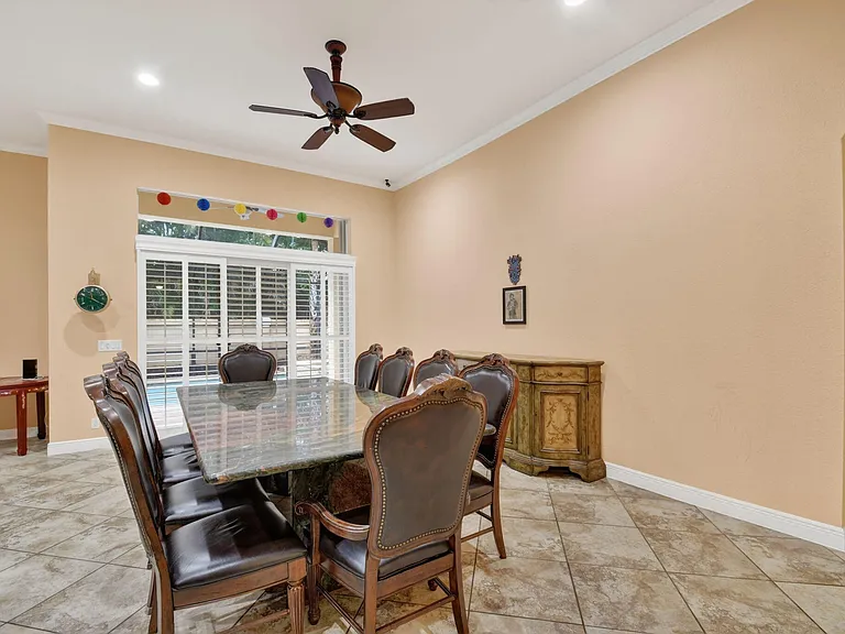10247 Isle Wynd Ct — Photo 27