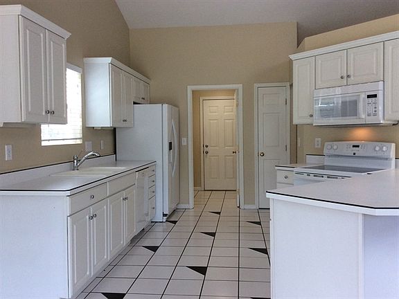 5th image of 118 Krug Dr