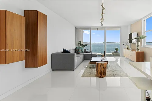 800 Claughton Island Dr Photo 1