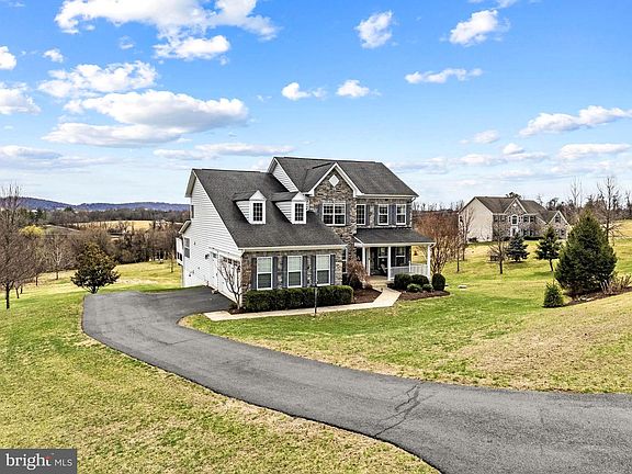 3rd image of 13200 Waterford View Ct