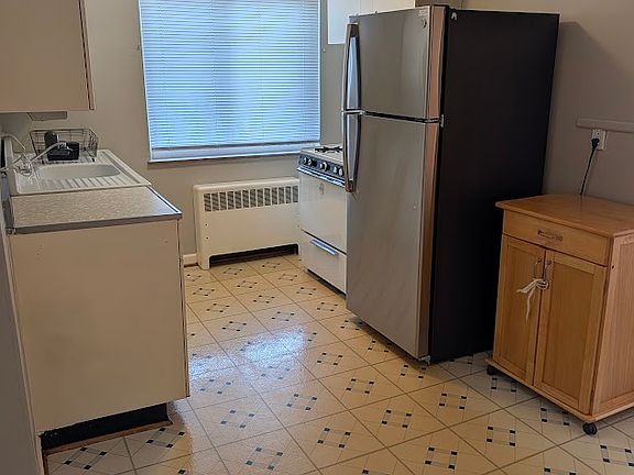 5th image of 4172 Paxton Woods Ln APT 3