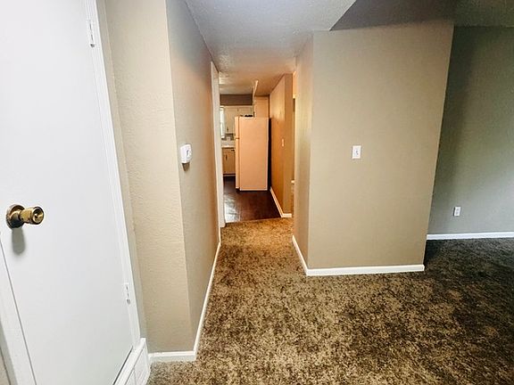 3rd image of 1413 W Maple Ave #1413L