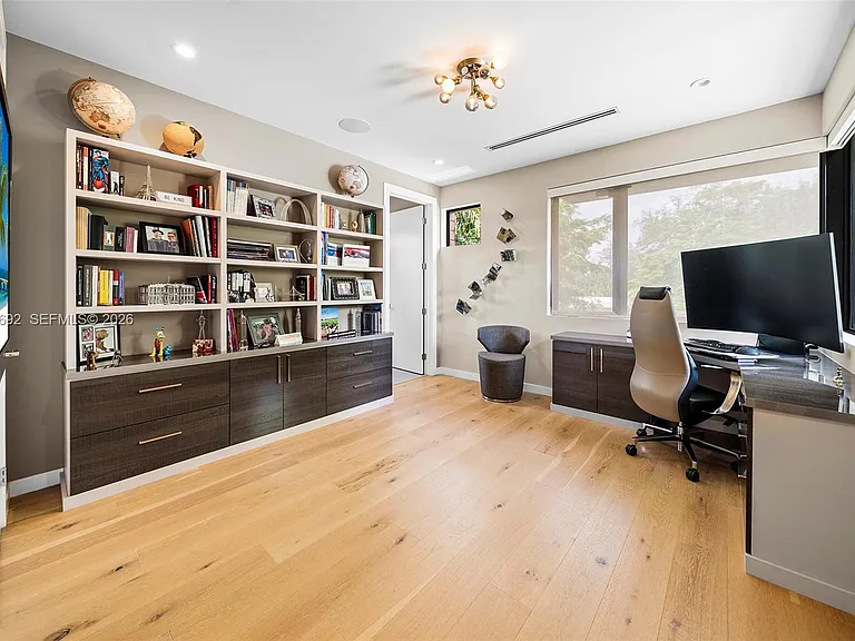 SW 59th Ct — Photo 15
