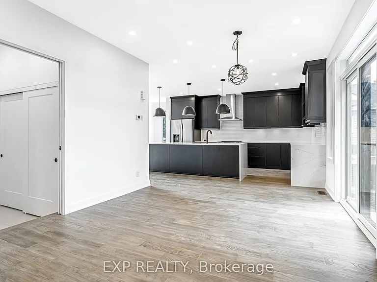 489 Duvernay Dr — Photo 17