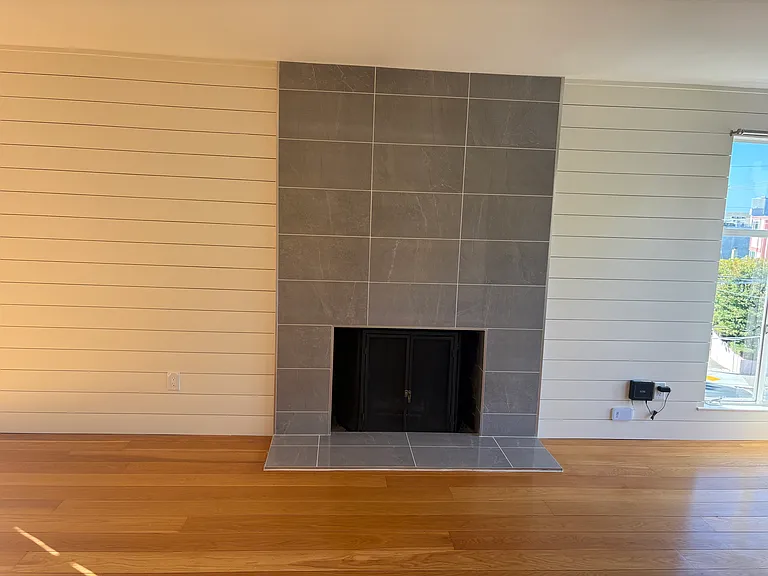 388 Staten Ave — Photo 17
