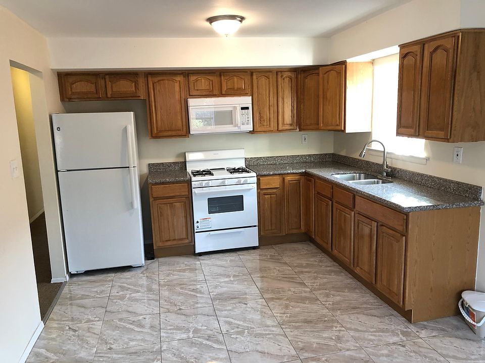 1st image of 3541 Palmer Ave