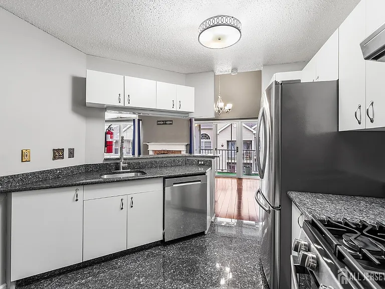 834 Edpas Rd — Photo 9