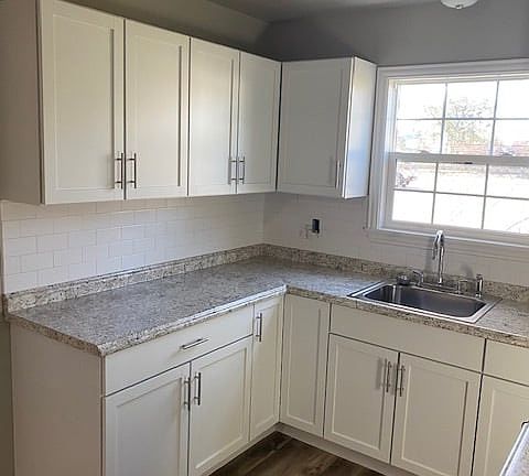 3rd image of 2206 Texas Ave
